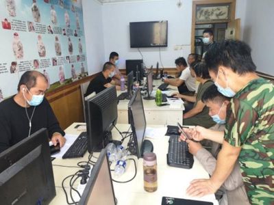 互聯(lián)網(wǎng)+插上的翅膀 用腳也能奏響自強(qiáng)音符，開網(wǎng)店年入10萬(wàn)